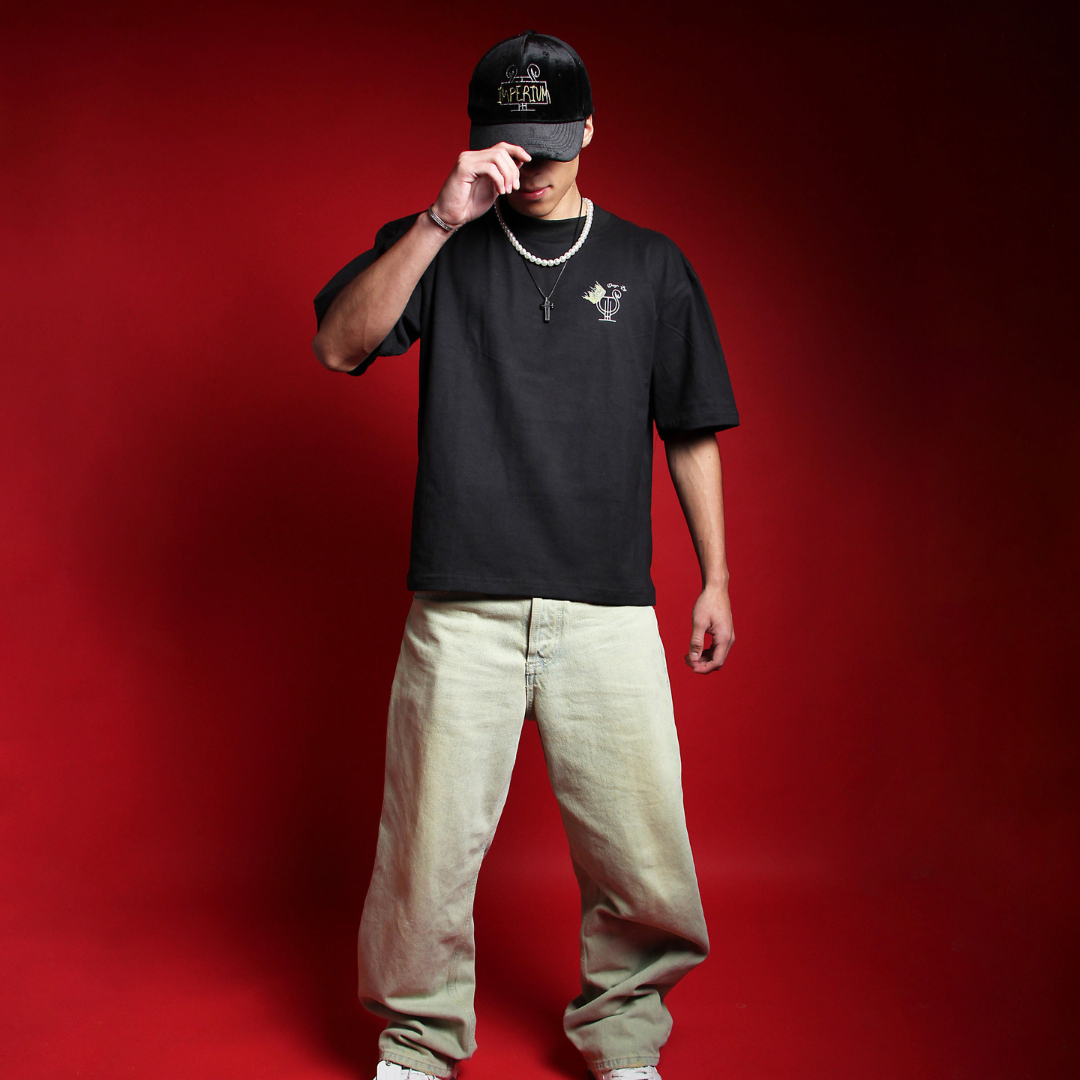 Playera Semi Oversize Negra | LIKE A LIKE COLLECTION