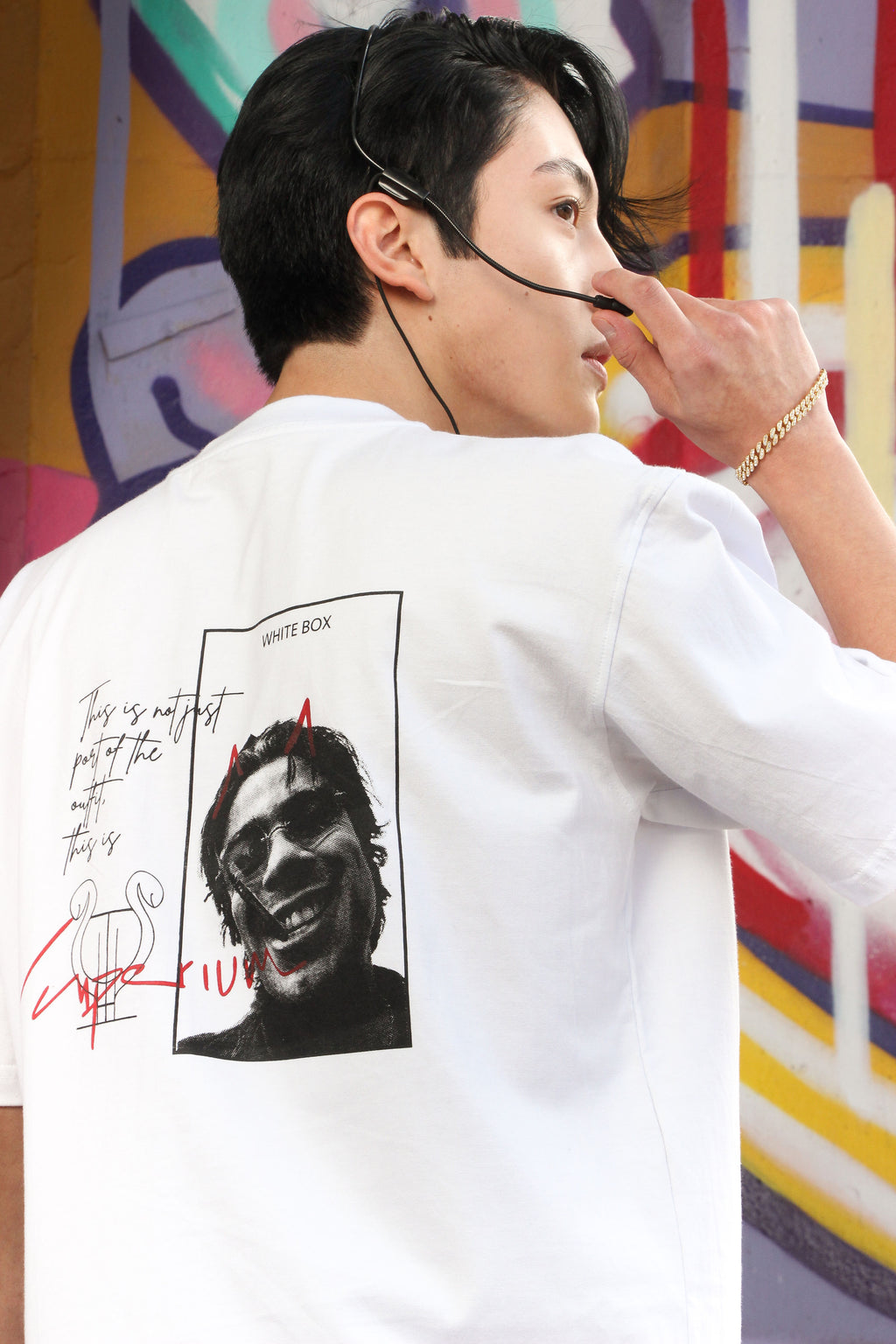 Playera unisex Semi Oversize blanca | Diseño hombre WHITE BOX COLLECTION